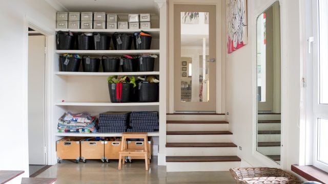 Transform Your Linen Closet: The Essential Organizer You Need Now