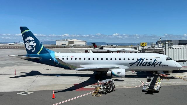 Alaska Airlines Faces Backlash After Family's Boarding Mishap