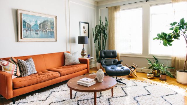 Unmissable Vintage-Inspired Sofa Deals for July 4th Celebrations