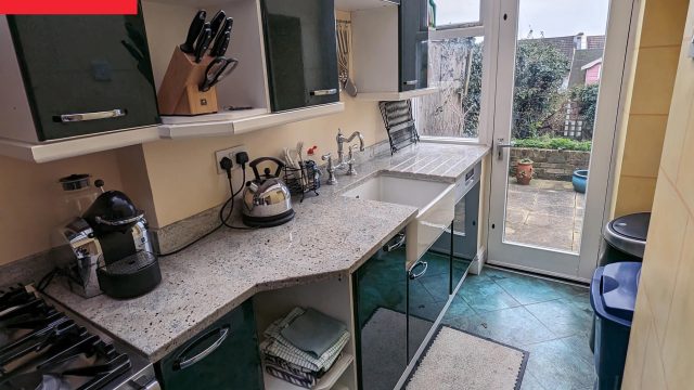 Transforming Small Spaces: Affordable Kitchen Makeover Tips