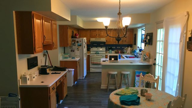 Transforming an Outdated Kitchen: A Modern Farmhouse Approach