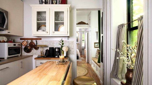 Revolutionizing Space: The Versatile Kitchen Island Everyone Wants