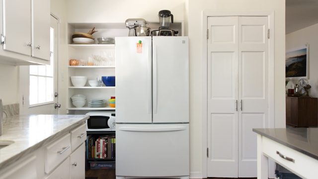 Innovative Strategies to Declutter Your Fridge Now