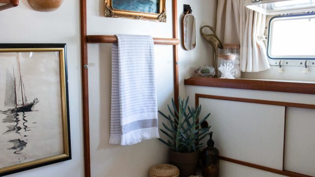 Innovative Towel Rack Revolutionizes Storage Solutions for Modern Homes