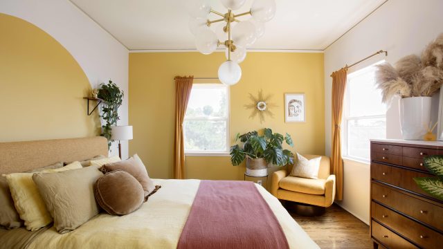 Conquering the Pillow Avalanche: Smart Strategies for Your Bed