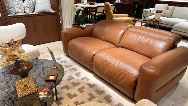 Revolutionizing Comfort: The Modern Recliner for Limited Spaces