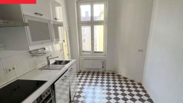 Transform Your Kitchen with Limewash: A Vintage Minimalist Approach