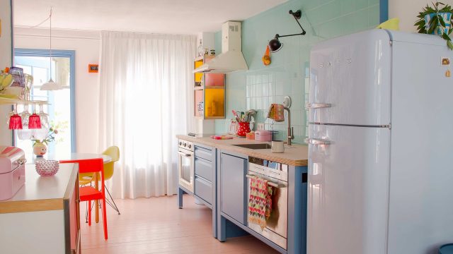 Reviving Nostalgia: 90s Kitchen Tech Trends Making a Comeback