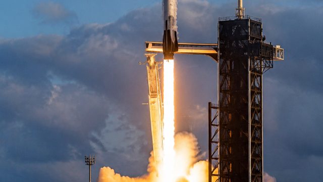 SpaceX Eyes $25 Billion Bond Offering: What It Means for Investors