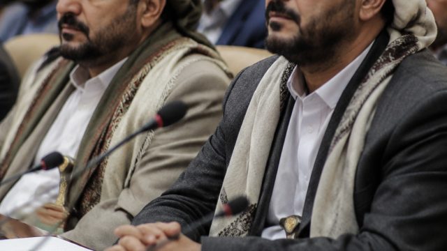 Yemen's Government Backs Al-Houthi's Vis