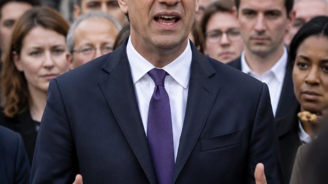 Progressive Economists Rally Behind Ed Miliband Amid Controversy