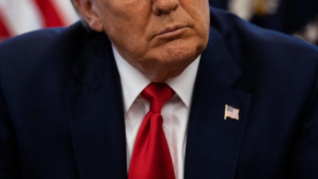 Trump Praises Ukraine's Military Gains A