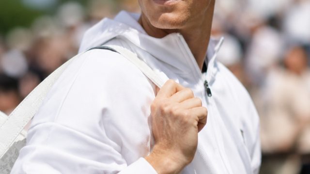 Jannik Sinner's Confident Move Ahead of Wimbledon Amid London Heat